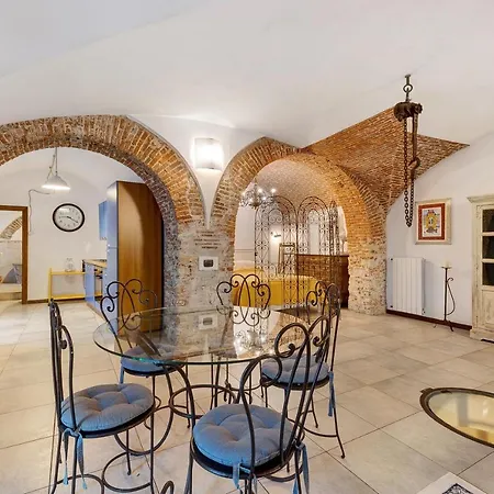 In Saccone Apartment Finale Ligure